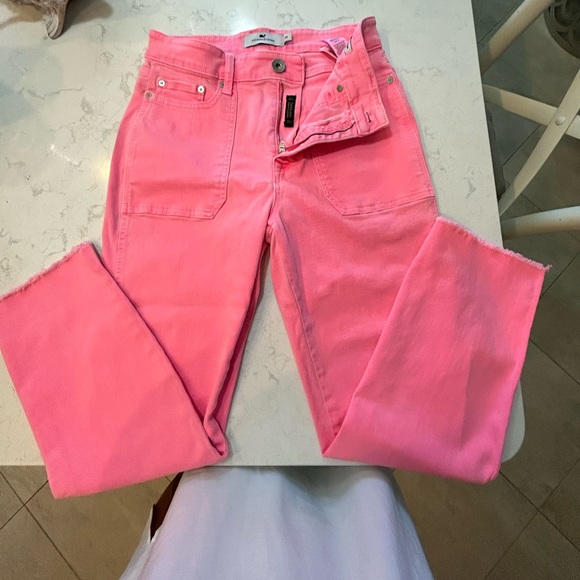 Vineyard, vines, pink denim capris - Picture 1 of 5